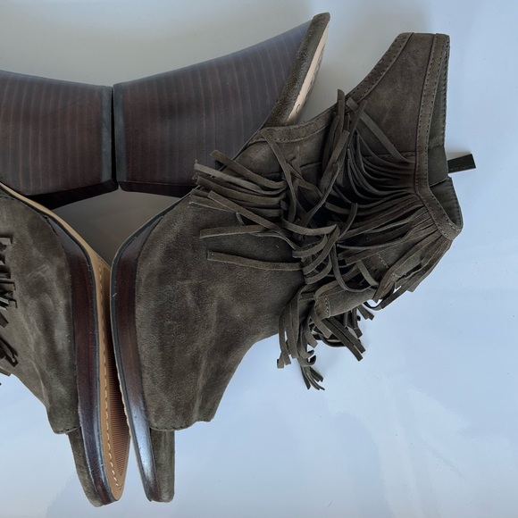 Vince Camuto Women's Jadon Fringe Peep Toe Ankle Booties in Olive Green 10 - Picture 13 of 16